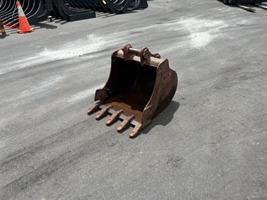 600mm CAT Bucket