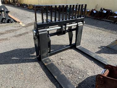 MANITOU PALLET FORKS 8T RATED